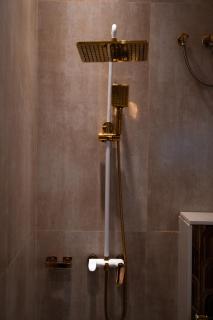 Le Aura Grand Hotel - 4