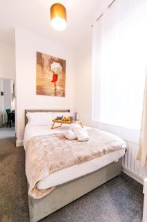 Stylish Sunderland Home - Sleeps 14 - 8