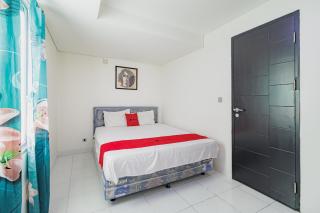 RedDoorz near Green Sedayu Mall - 1