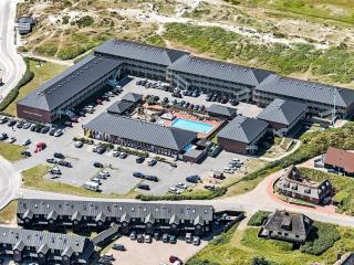 Apartment with terrace in a holiday park - 2