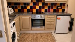 Stylish 2BR Apartment Easy Dublin Access - 6