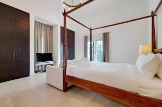 Vacationer Holiday Homes I Modern 3 Bed Villa I Private Pool I Luxury Retreat I Whispering Pines - 4
