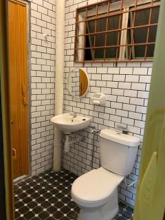 Fully furnished corner-lot homestay! - 6