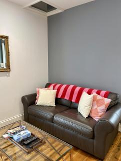 FRESH Flat in Leek, Staffordshire - 3