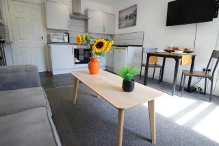 Oliver Wests Beautiful 1 Bedroom Retreat - 1