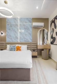 Executive Two-Bedroom Apartment, Ensuite Rooms and Prime Location - 8