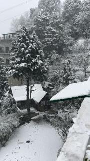 Roop Kumaon Resort free Parking - 2