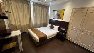 Le Marly Hotel - 7