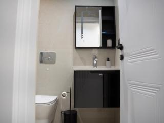 Modern 2 Bedroom in Arasat, Karrada, New Building - 6