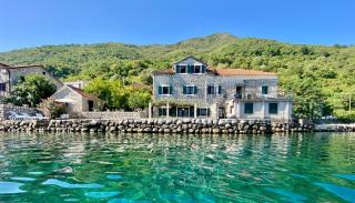 House with a pier - 0