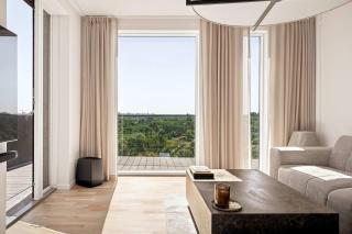 Luxury Harbour Penthouse Panoramic Views - 2