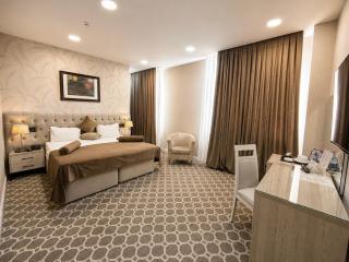 West Shine Hotel - 8