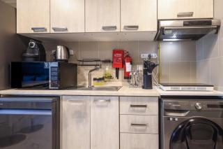 Cozy 2Br Getaway Minutes From Expo City, Dubai - 4