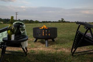 The Woodpecker Shepherds Hut with Private Hot Tub - 6