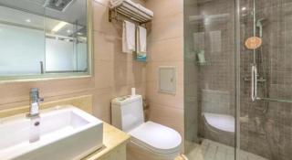 U HOTELS - 3