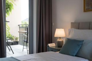 Craftsapartment -free parking, king size beds, Netflix and Nintendo - 1