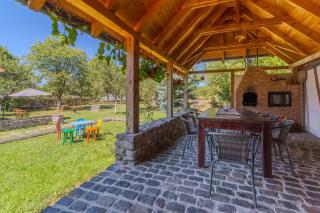 Casa Veche Leheceni (8-Room Country House) - 1