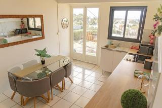 Ti Kaz Doudou T2, sea view and cozy garden - 4