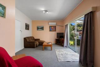 Kauri Cottage at Marble Hills - Marahau Holiday Home - 3
