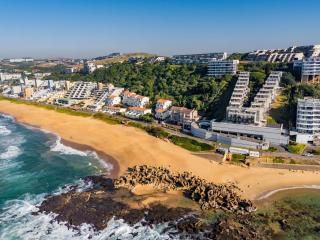 92 Camarque - 3 Bedroom Beachfront Apartment In Umdloti - 180 Degree Sea Views - 3