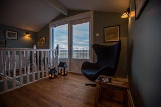 EfraNes Farm - 4BR House with Hot Tub - Sleeps 8 - 4