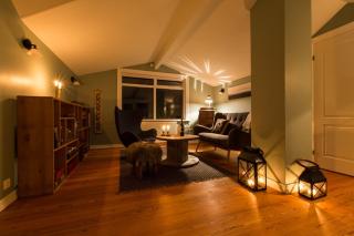 EfraNes Farm - 4BR House with Hot Tub - Sleeps 8 - 9