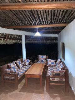 Villa Faraja - 4 km from Galu Beach Diani, 3 bedrooms - 5