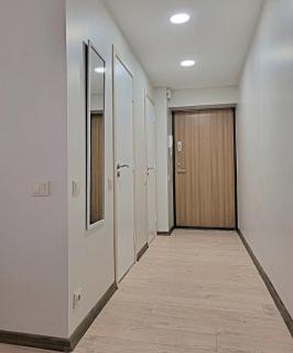 Newly Renovated Apartment - 6