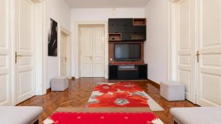 Fuchsl Palace Grand Suite - Ultra Central - 1