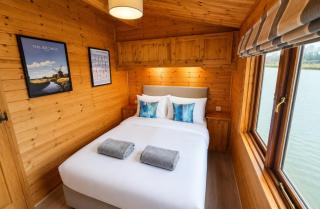 Bure River Lodge Houseboat - 1