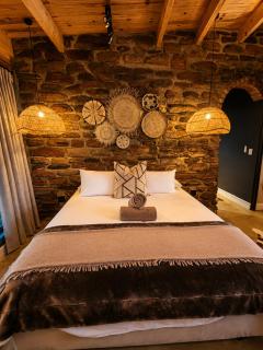 THE IVORY - Private African Mountain Villa - Steinheim Game Farm - 6