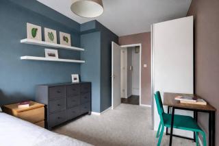 Charming Parkside Apartment WiFi Gated Parking - 2
