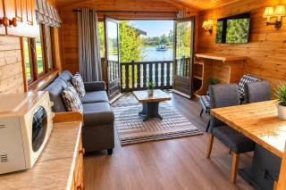 Thurne River Lodge Houseboat Max 4 - 7