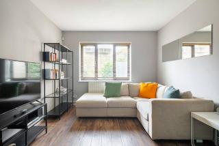 Charming Parkside Apartment WiFi Gated Parking - 6