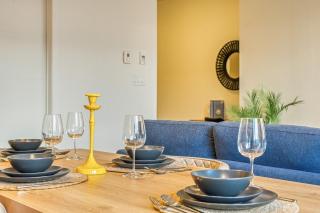 Chic Downtown Montreal Stay Near Bell Centre - 4