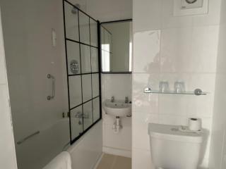 Normandy Hotel (Near Glasgow Airport) - 9