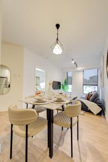Prime Downtown Montreal Stay - Near Bell Centre - 3