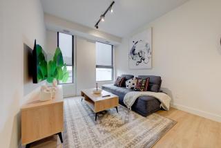 Prime Downtown Montreal Stay - Near Bell Centre - 1