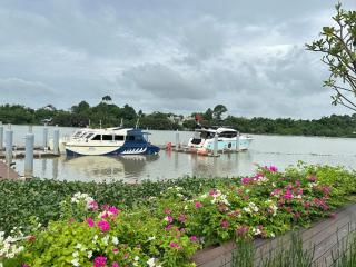 Executive 2BR at SwanBay Natural Island View - 6