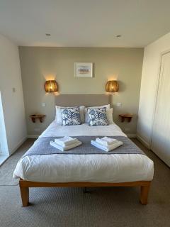 Spacious Coastal Home near Lusty Glaze and Porth - 0