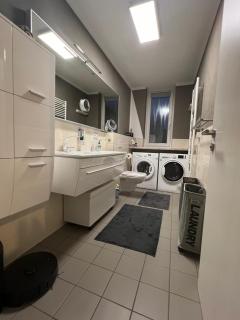 Tommel Apartments FEWO 1 Doppelbett Bad Wohnzimmer Küche 56 qm, Terrasse 20 qm - 7
