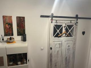 Tommel Apartments FEWO 1 Doppelbett Bad Wohnzimmer Küche 56 qm, Terrasse 20 qm - 3