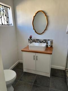 4 on Belmont Avenue - 6