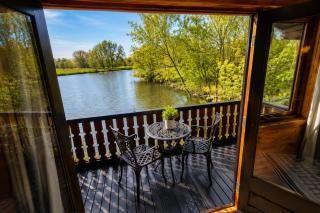 Salhouse Broads Lodge Houseboat - 8