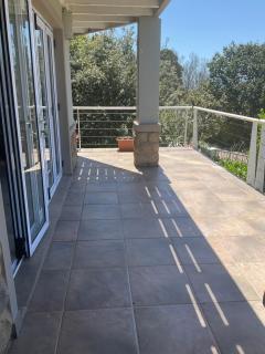 Hill Top Guesthouse - 8