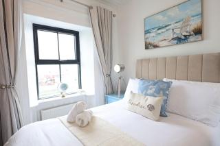 Harbour View - Sleeps 26 guests - 4