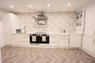 Harbour View - Sleeps 26 guests - 3