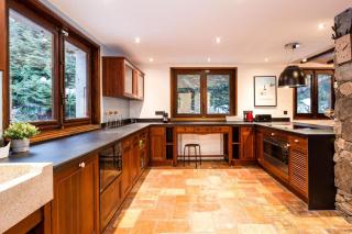 Chalet Les Praz - 280sqm - Sauna Cinema Fitness - 5 Bedrooms in Heart of Les Praz - By Cozee Rentals - 2