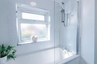 Nottingham Modern Home Free Parking Sleeps 5 - 3