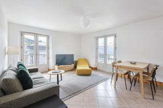 Conseil B - Chic 2BR City Center Apartment - Free Parking & Mountain View - By Cozee Rentals - 5